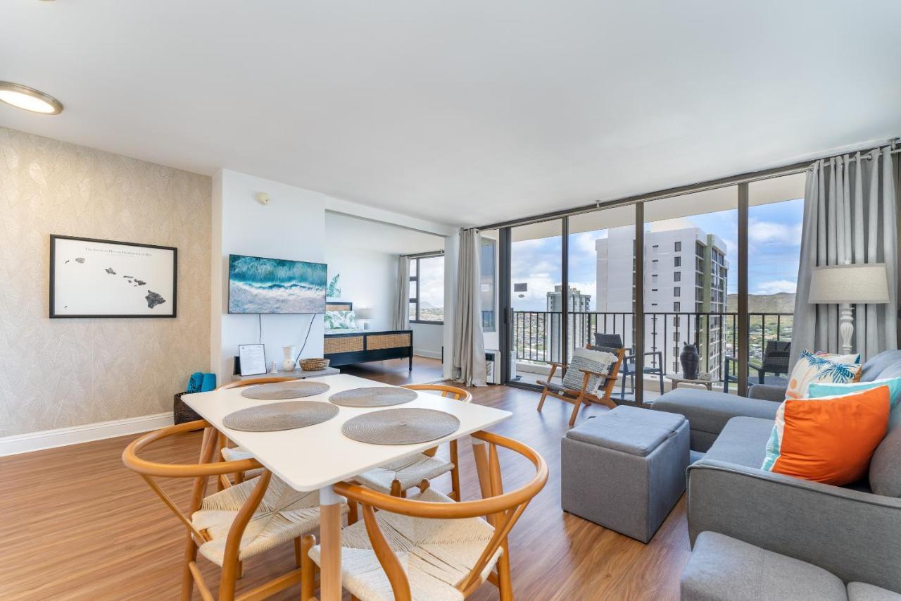 Апартаменти Waikiki Banyan W-Ocean Views With Free Parking! Гонолулу Екстер'єр фото