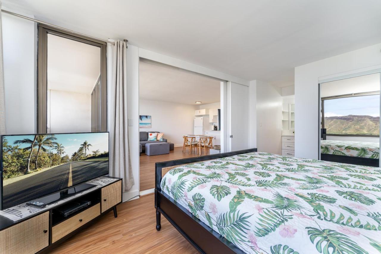 Апартаменти Waikiki Banyan W-Ocean Views With Free Parking! Гонолулу Екстер'єр фото